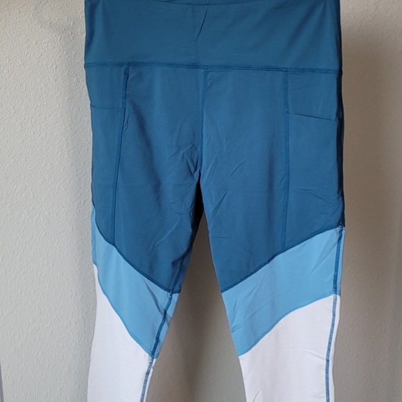 🍄Glyder Leggings - Picture 10 of 13